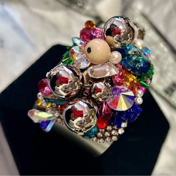 Vintage ‘80s Designer Crystal and Beadwork “Everything” Cuff Bracelet-Boutique - Picture 3 of 15